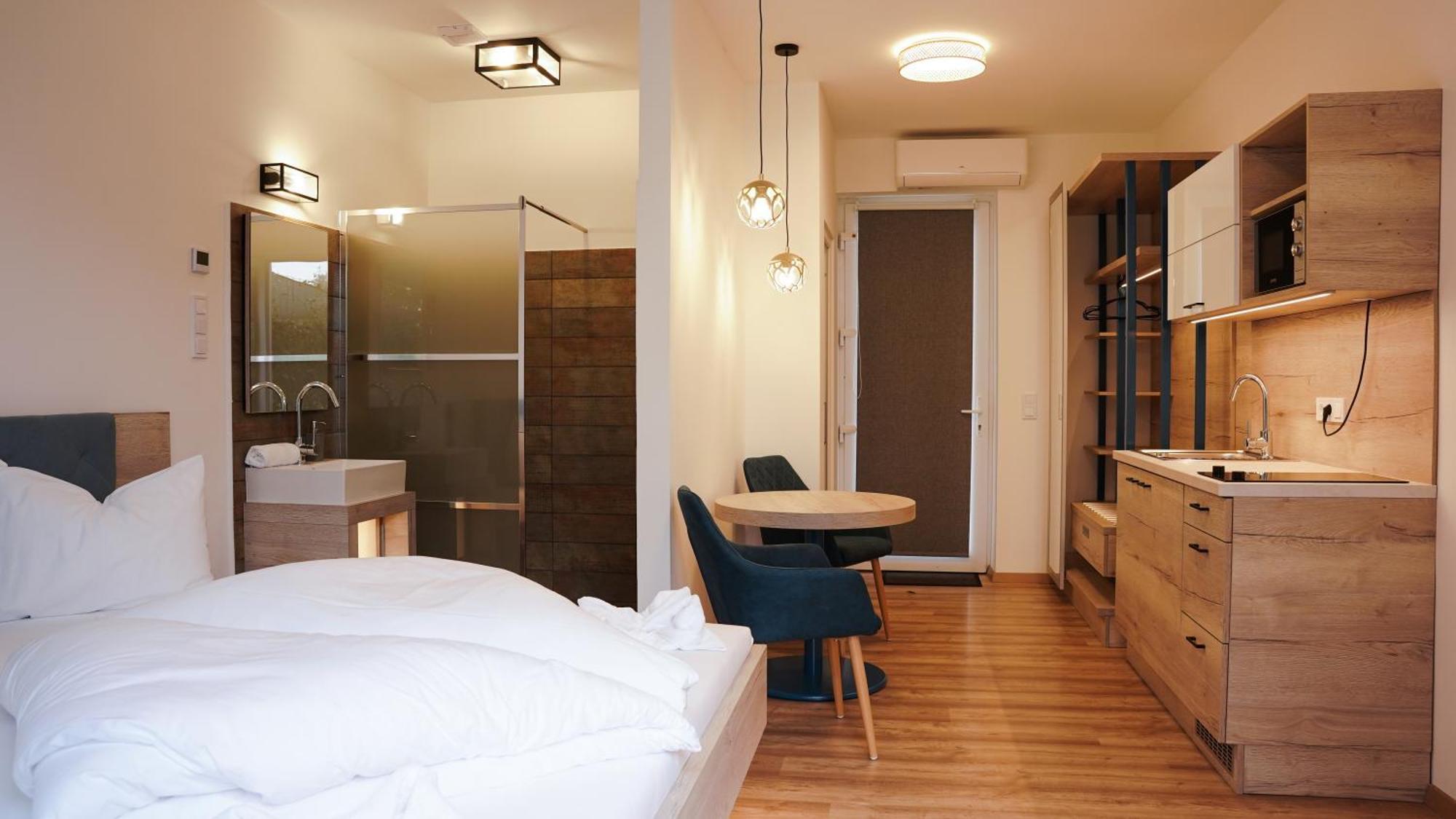 Napsugar Club Es Panzio Bed & Breakfast Fonyód Eksteriør bilde