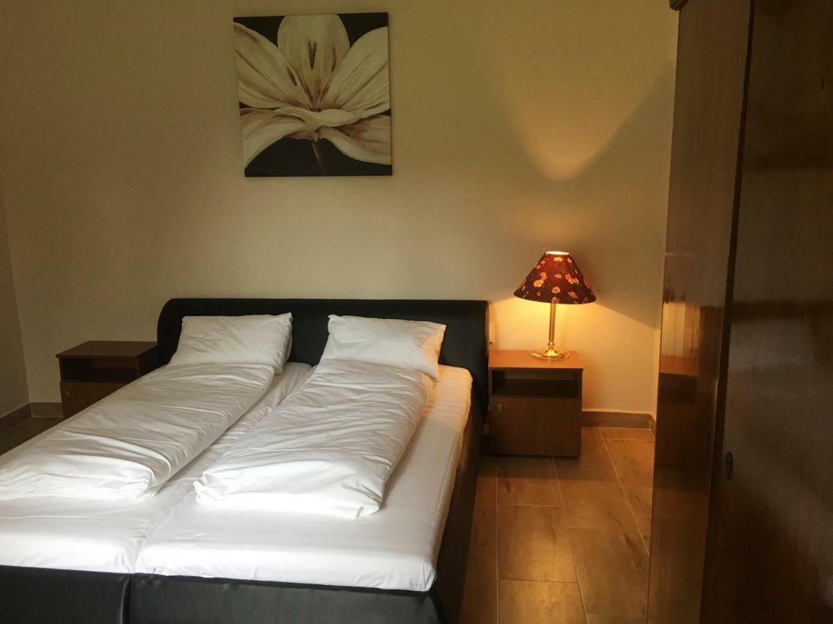 Napsugar Club Es Panzio Bed & Breakfast Fonyód Eksteriør bilde