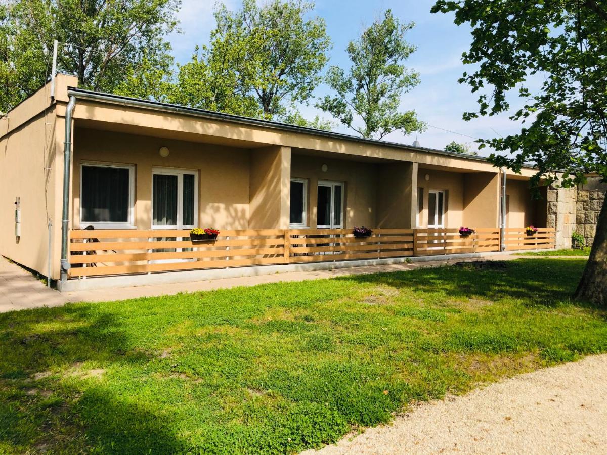 Napsugar Club Es Panzio Bed & Breakfast Fonyód Eksteriør bilde